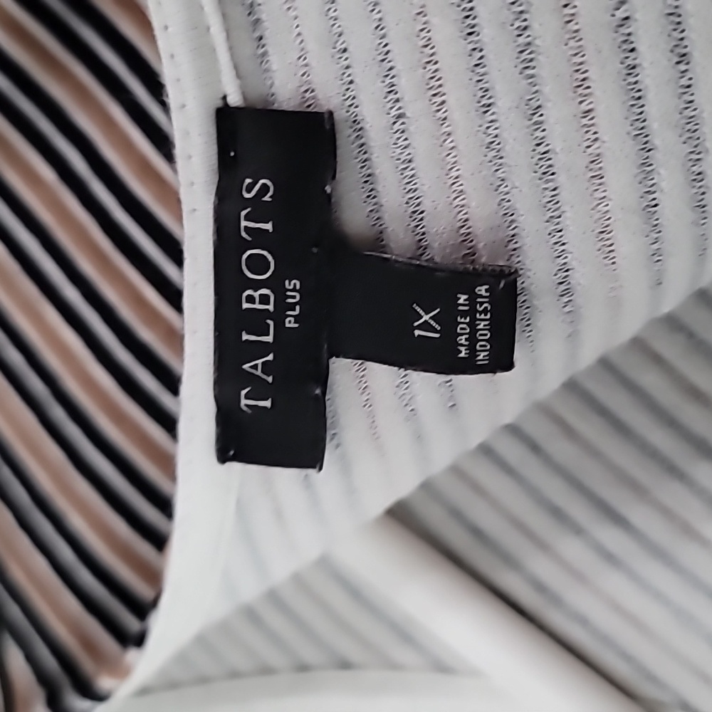 Woman's Talbots 1X Short Sleeve Top, Zipper in Back, Preloved Tan Black pinstrip - Picture 10 of 13